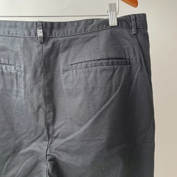 Men's Calvin Klein Flat Front Lightweight Cotton Chino Shorts, Black, Size 36 - Picture 4 of 6